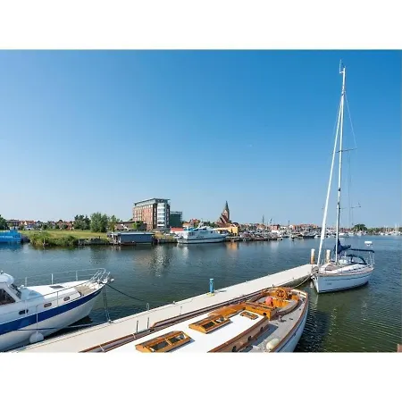 Bryonia - Stern Hausboot * Barth